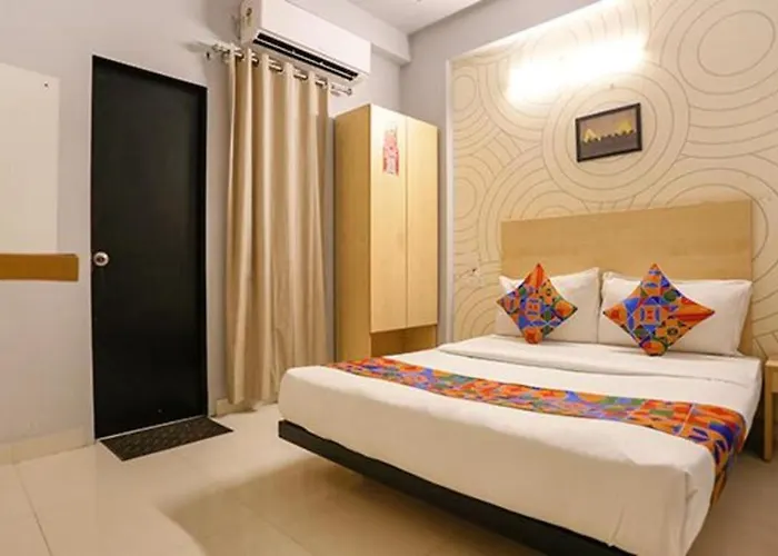 Fabhotel Grand Capitol